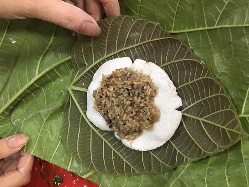 Đặc sản Cao Bằng bánh trứng kiến