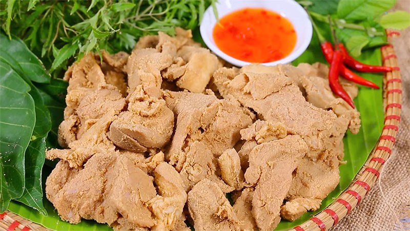 Đặc sản Cao Bằng thịt lợn đen chua
