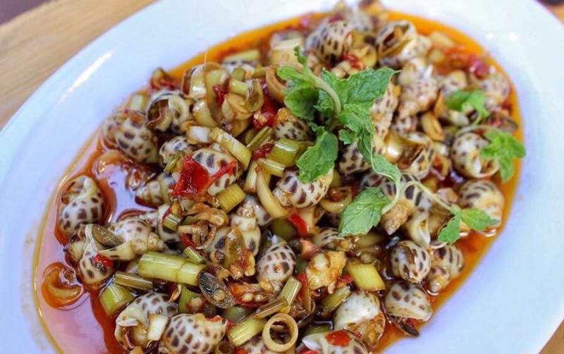 Món ăn đặc sản Đà Nẵng ốc hút