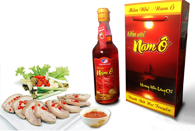 Mua quà gì khi du lịch Đà Nẵng? Nước mắm 
